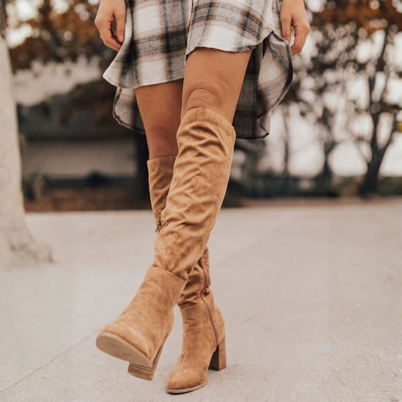 Women's Knee-High Slouch Boots - Side Zipper