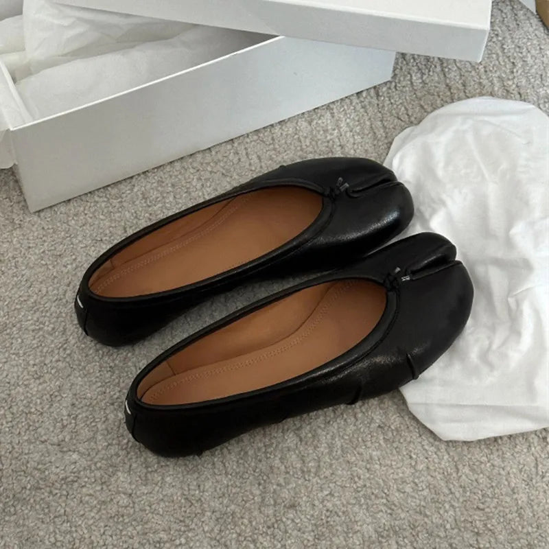 Women's Lace-Up Split-Toe Flats