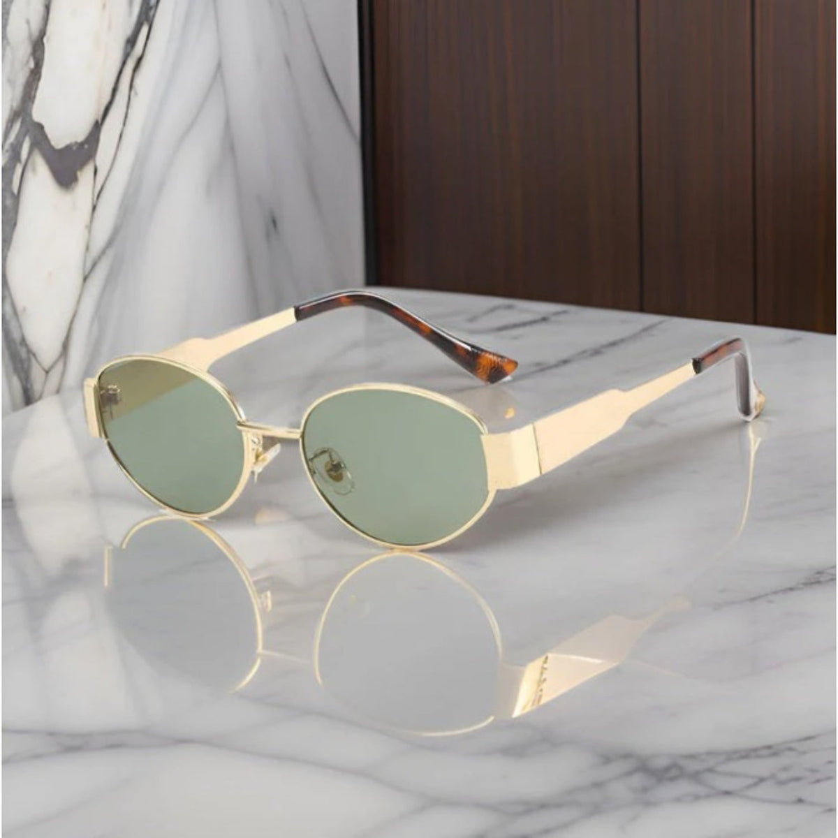 Women's Oval Sunglasses with Gold Frame