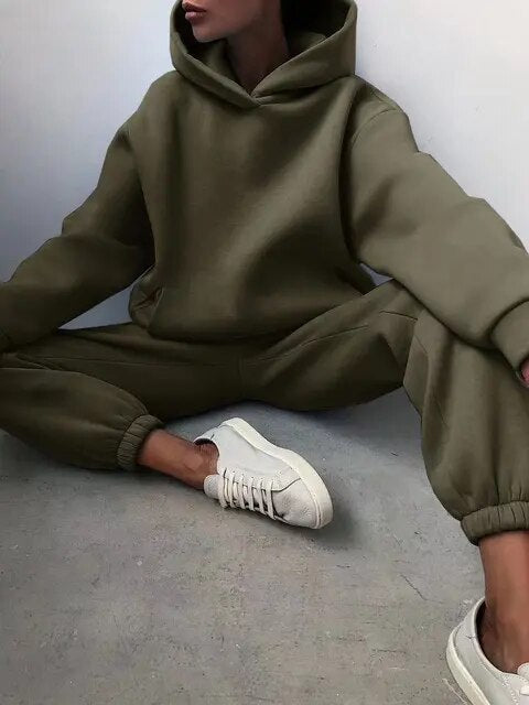 Women's Relaxed Fit Hoodie & Sweatpants Loungewear Set