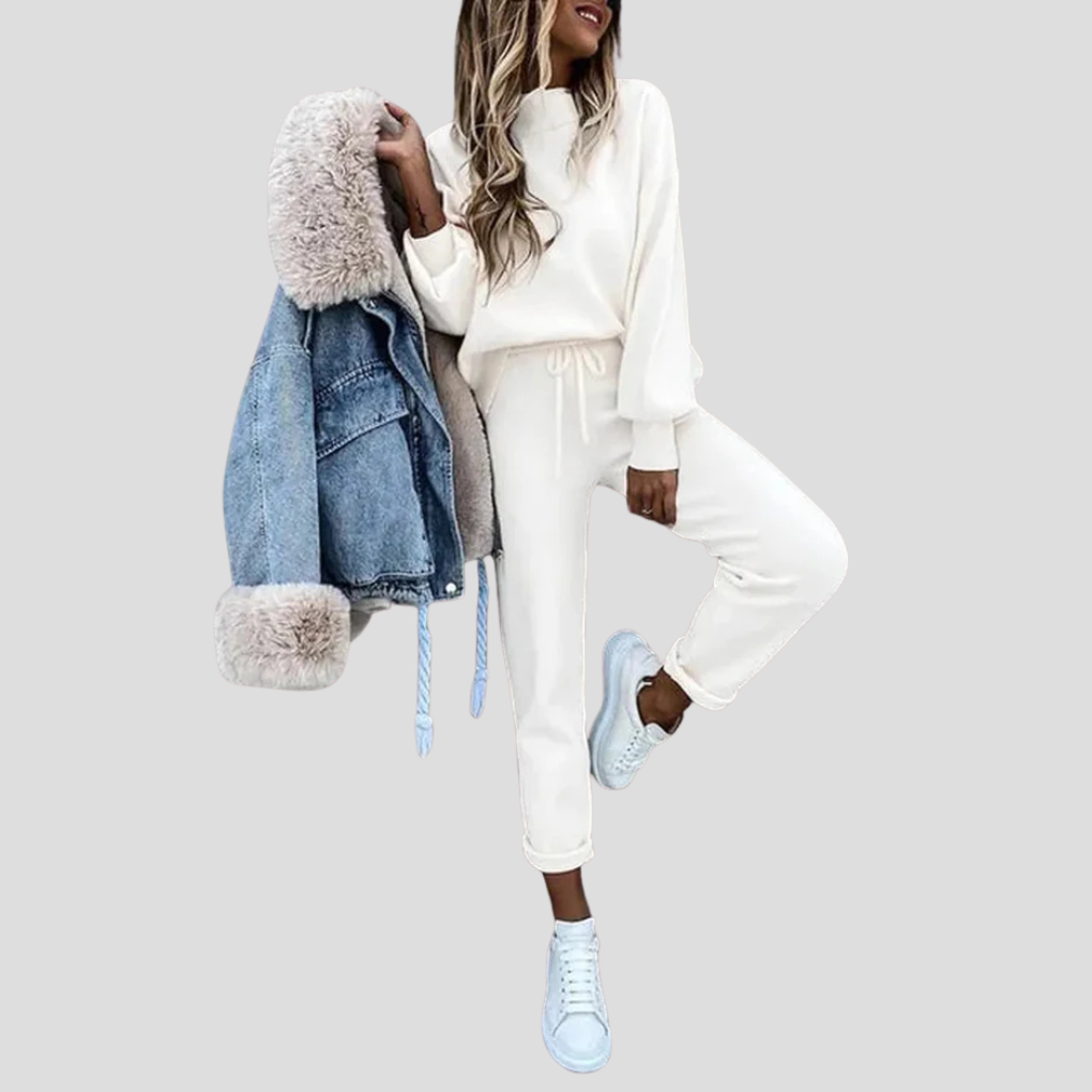 Women's Relaxed Fit Tracksuit Set