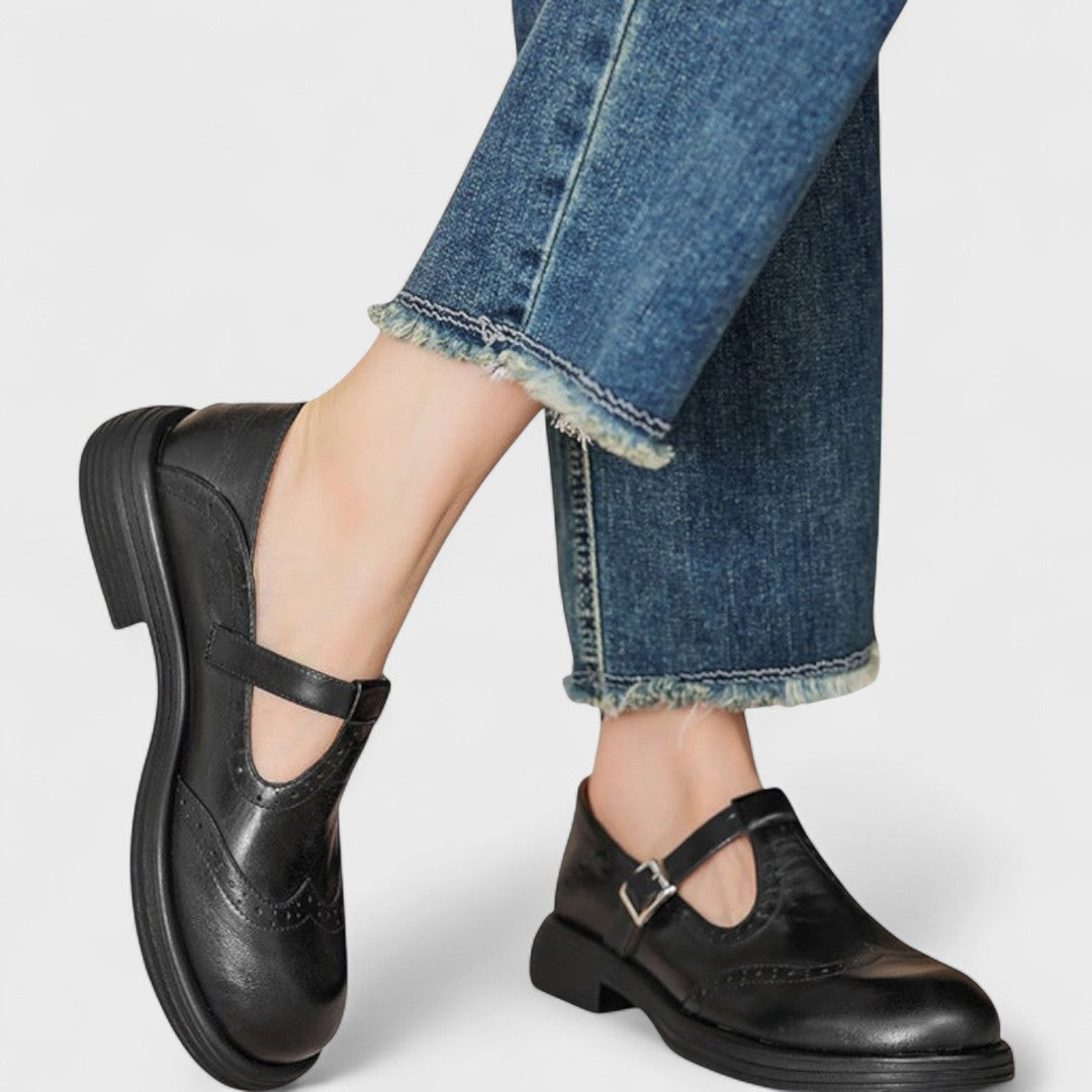 Women's Round Toe Single Strap Wingtip Shoes | Buckle