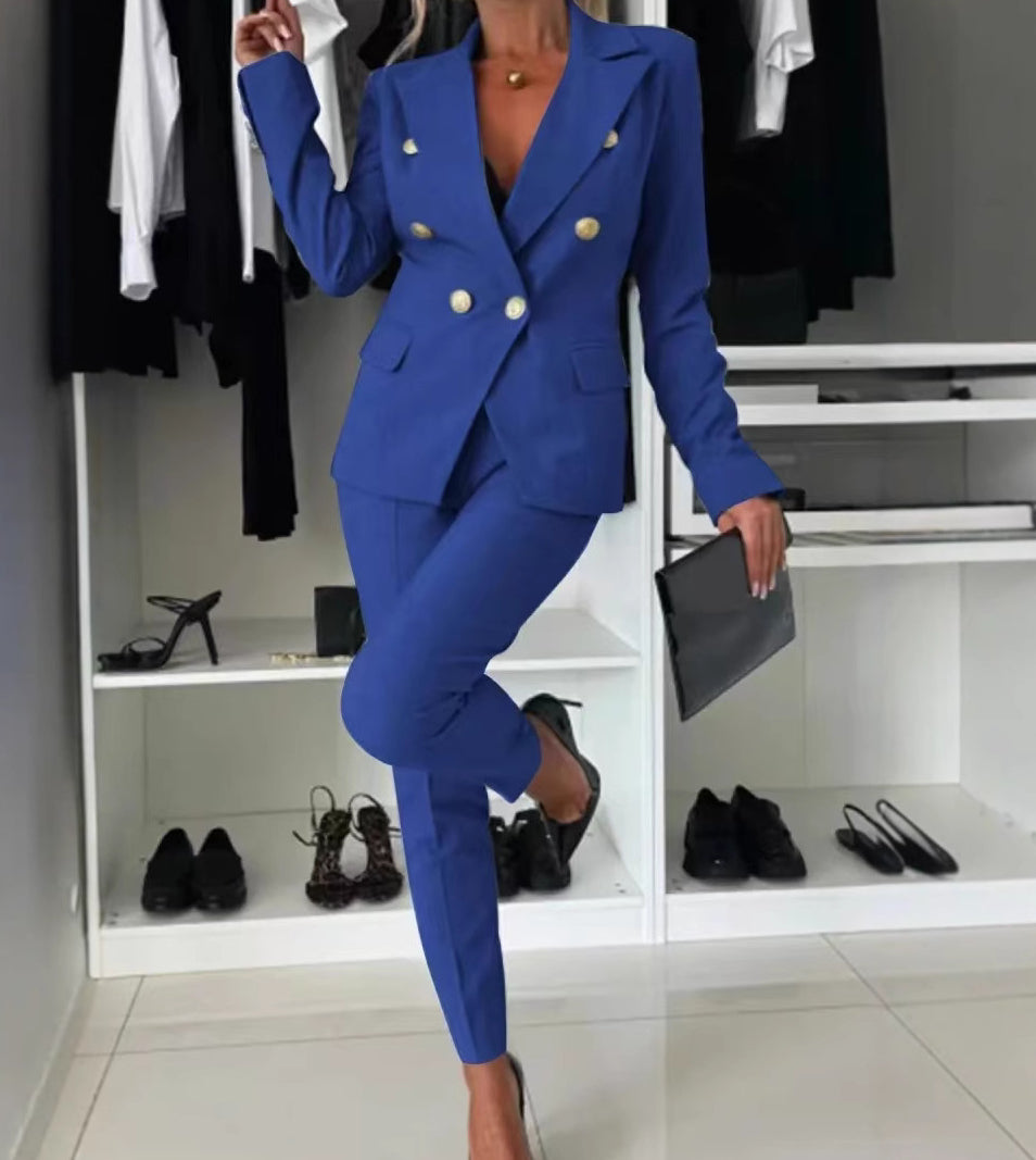 Women's Suit - Elegant Jacket and Fitted Trousers