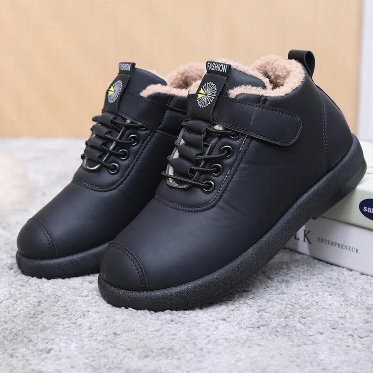 Women's Winter Sneaker Boots – Low-Top Lace-Up Shoes with Soft Lining and Non-Slip Sole